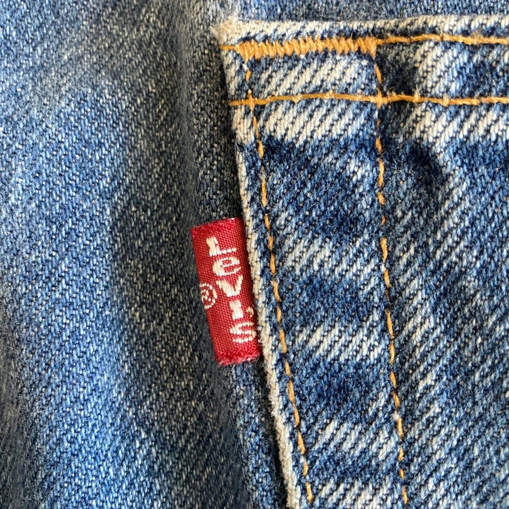 Vintage Levis 505 Men 34x30 (Fit 32x29) Regular Fit Straight Med Wash Y2K 2000